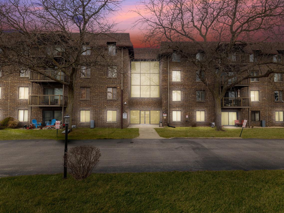 820 Elder Rd. #c315, Homewood, IL 60430