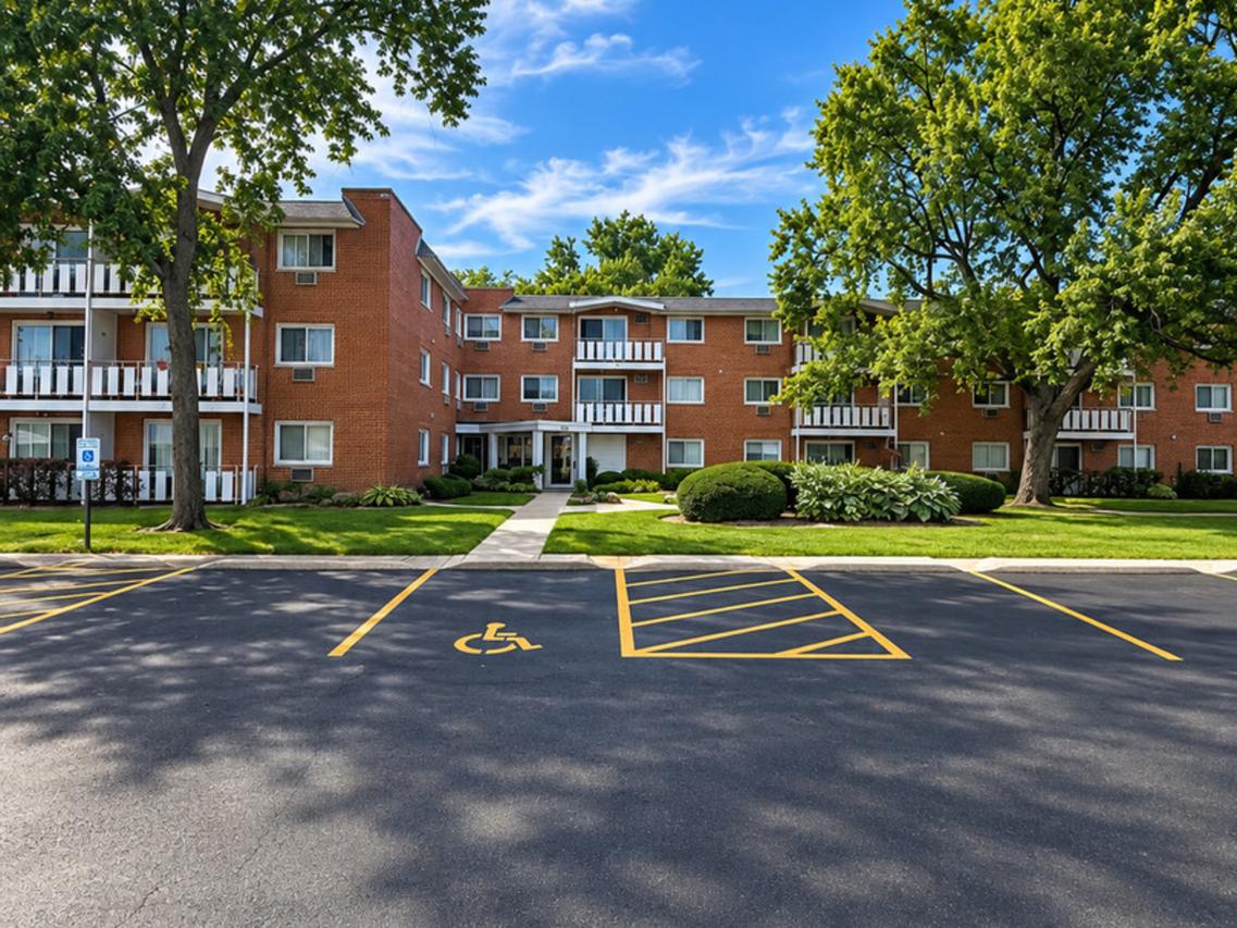25 E Palatine Rd. #212, Arlington Heights, IL 60004
