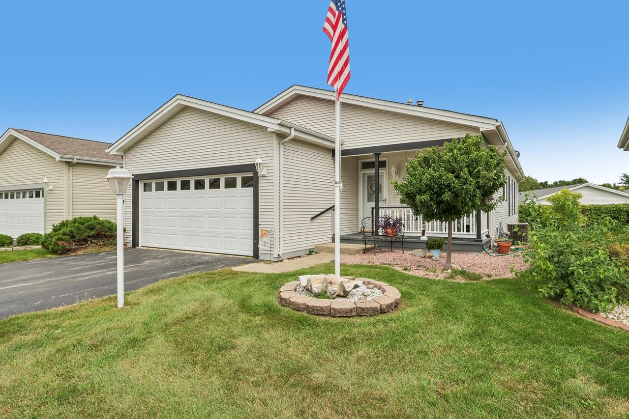 3453 Steeplechase Way, Grayslake, IL 60030