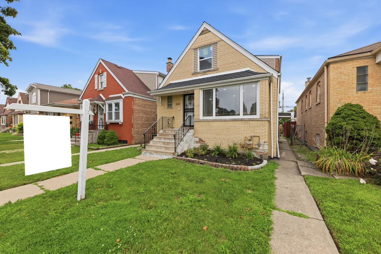 3531 W 73rd Pl., Chicago, IL 60629