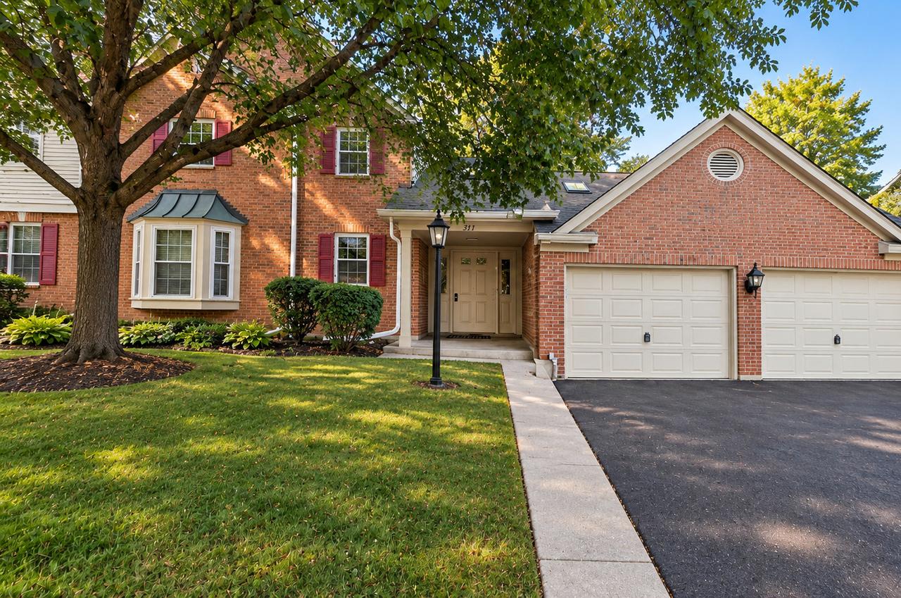 311 Glasgow Ln. #V2, Schaumburg, IL 60194