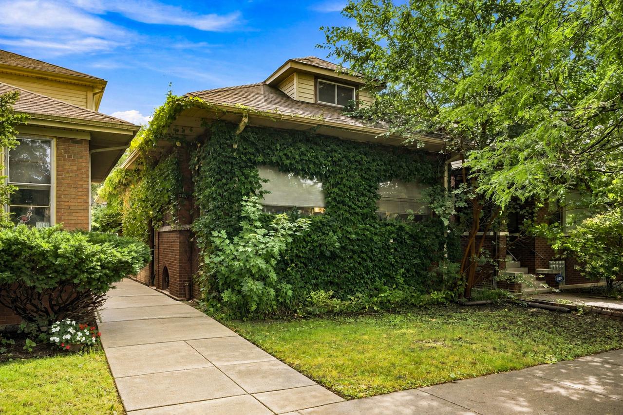 5037 N Monticello Ave., Chicago, IL 60625