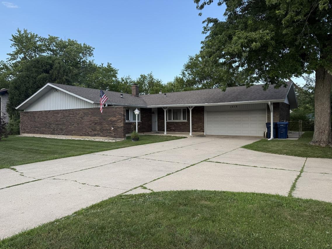 1313 Landwehr Rd., Northbrook, IL 60062