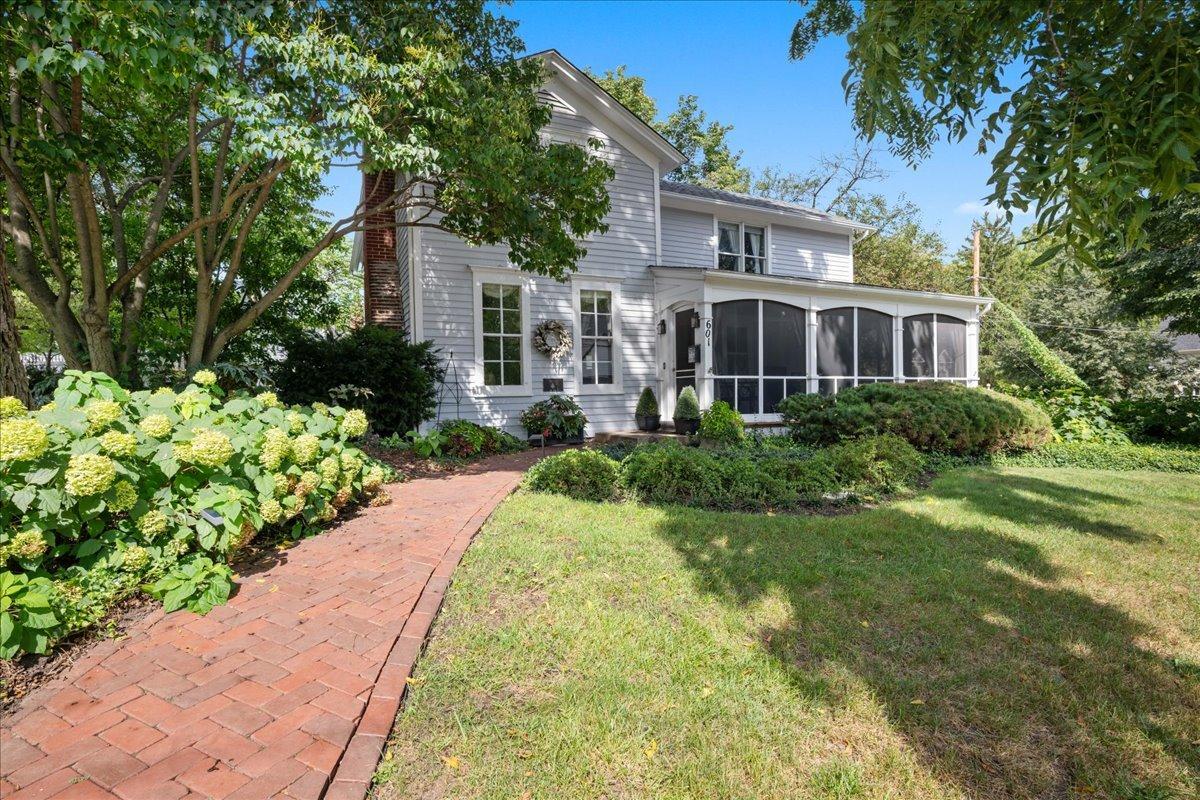 601 South St., Geneva, IL 60134