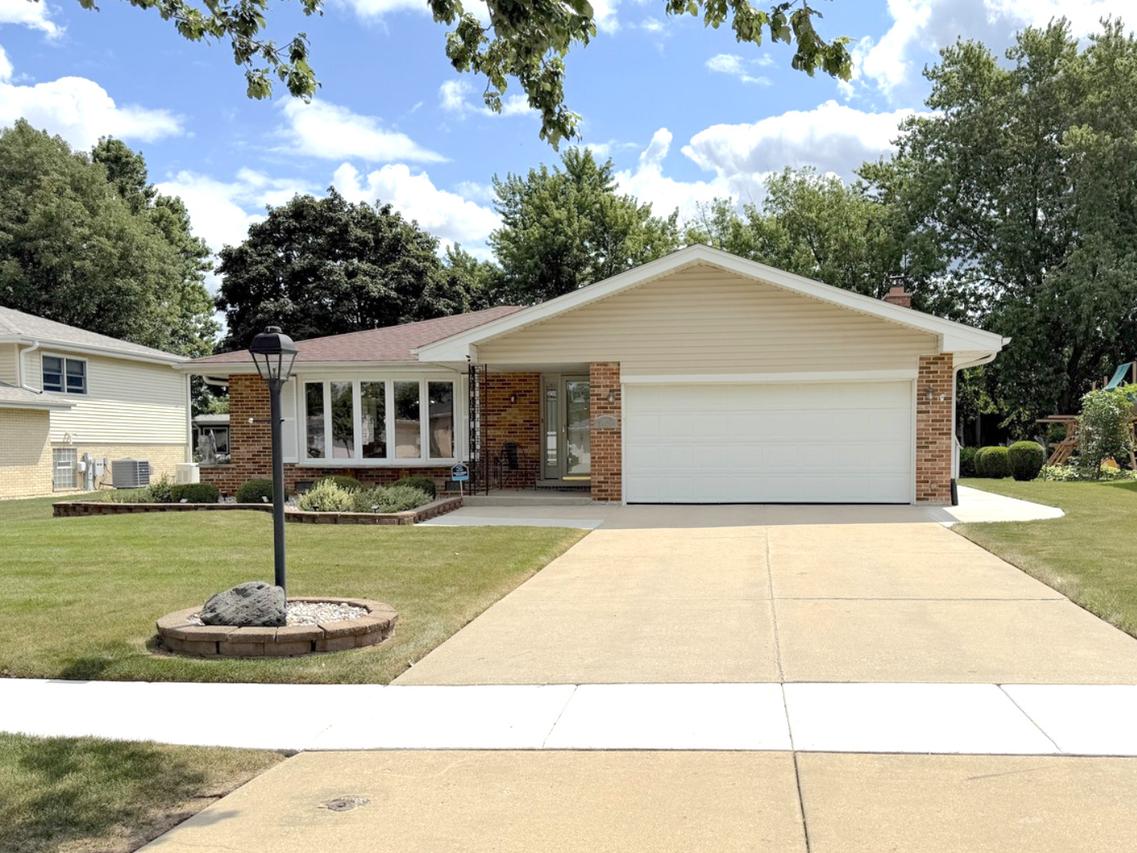 7129 Exner Rd., Darien, IL 60561