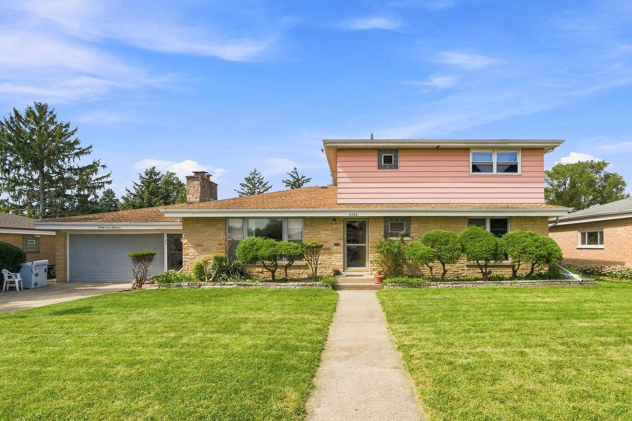 2700 Sarah St., Franklin Park, IL 60131