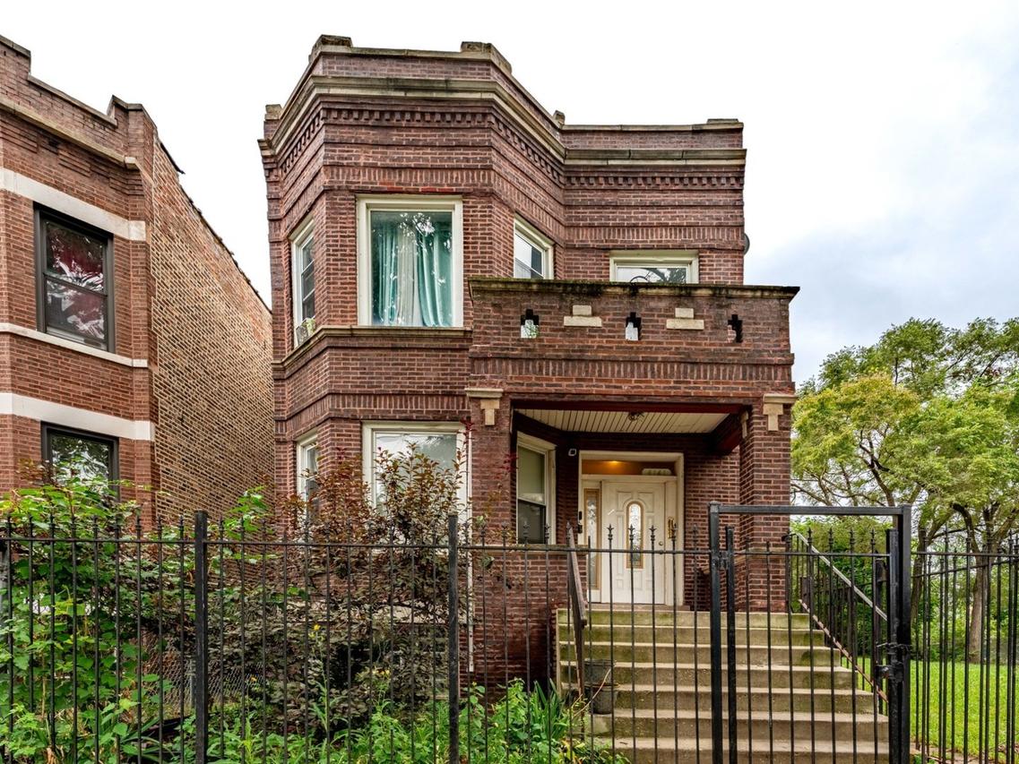 4141 W Monroe St., Chicago, IL 60624