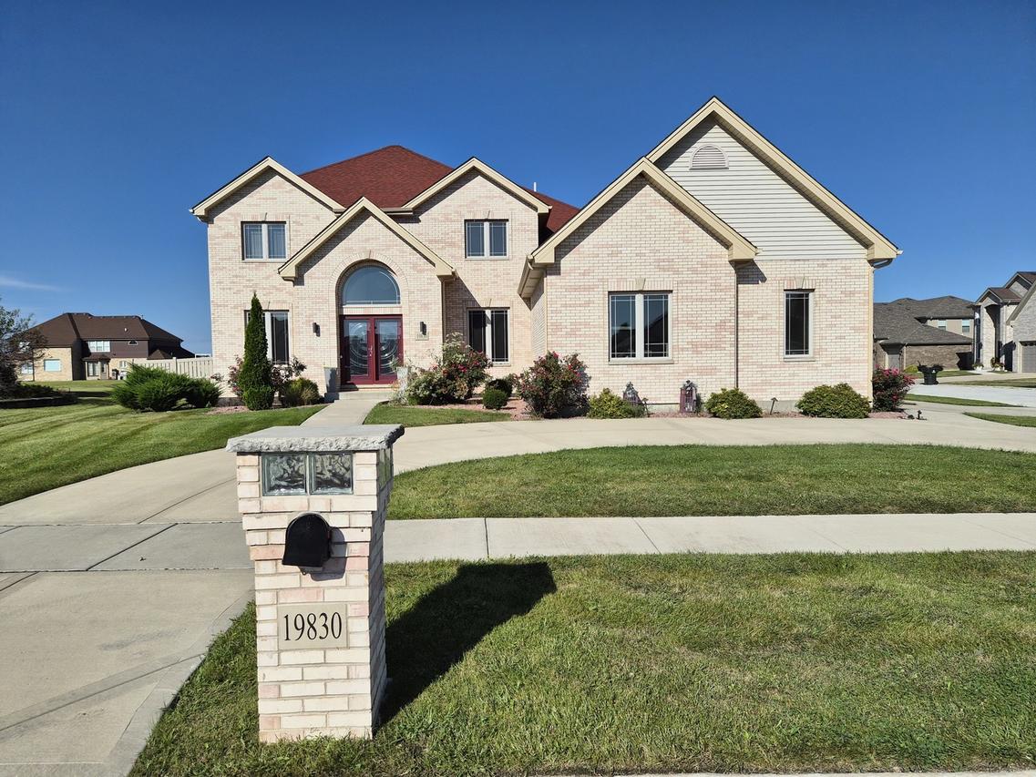 19830 Oakwood Ct., Lynwood, IL 60411