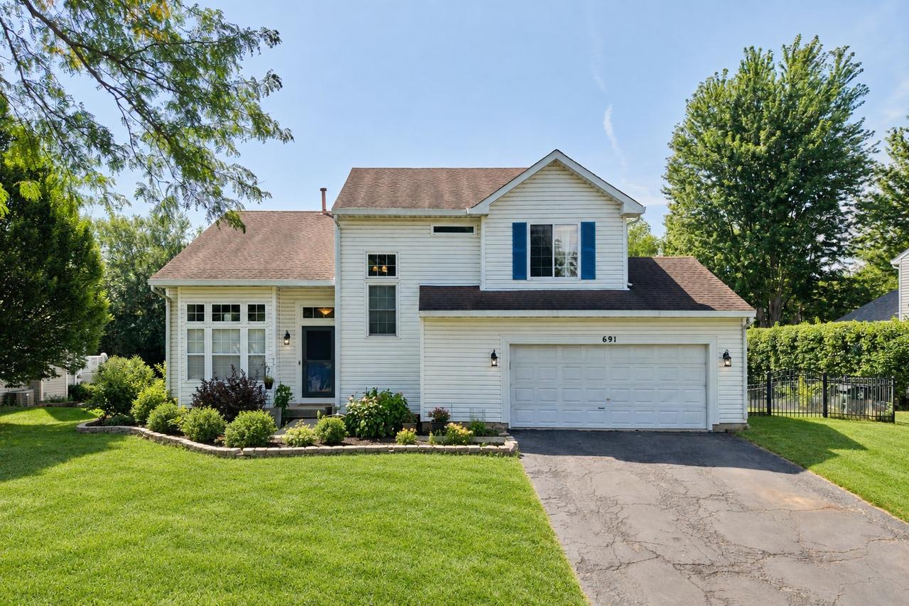 691 Thorsen Ln., Batavia, IL 60510