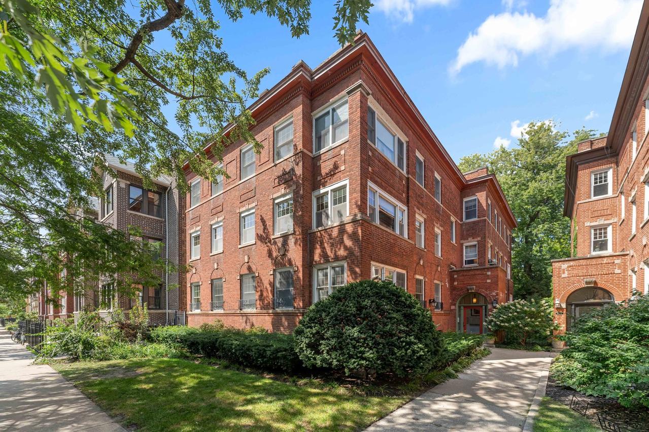 832 W Gunnison St. #2S, Chicago, IL 60640