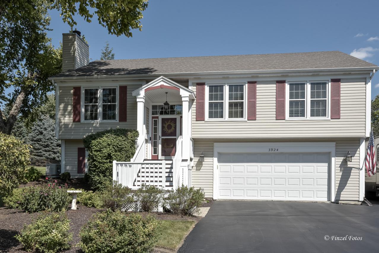 3924 Shiloh Dr., Johnsburg, IL 60051