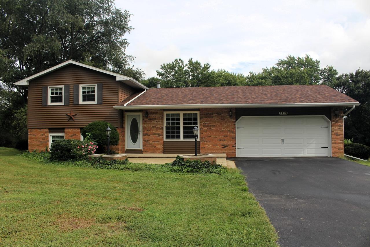 1119 E Clinton Ave., Farmer City, IL 61842