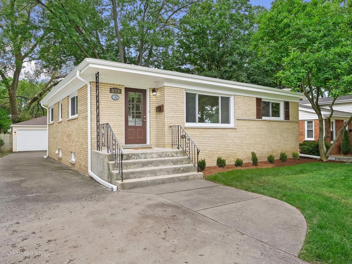 579 Dawes Ave., Glen Ellyn, IL 60137