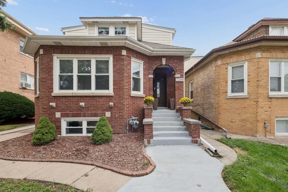2239 N 76th Ave., Elmwood Park, IL 60707