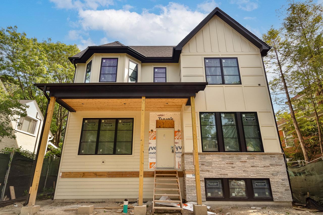 2316 Hartzell St., Evanston, IL 60201