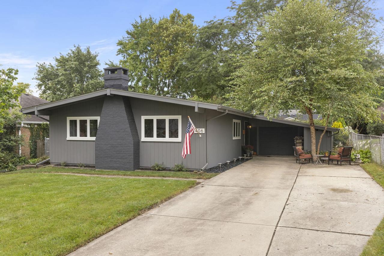 406 S Williston St., Wheaton, IL 60187