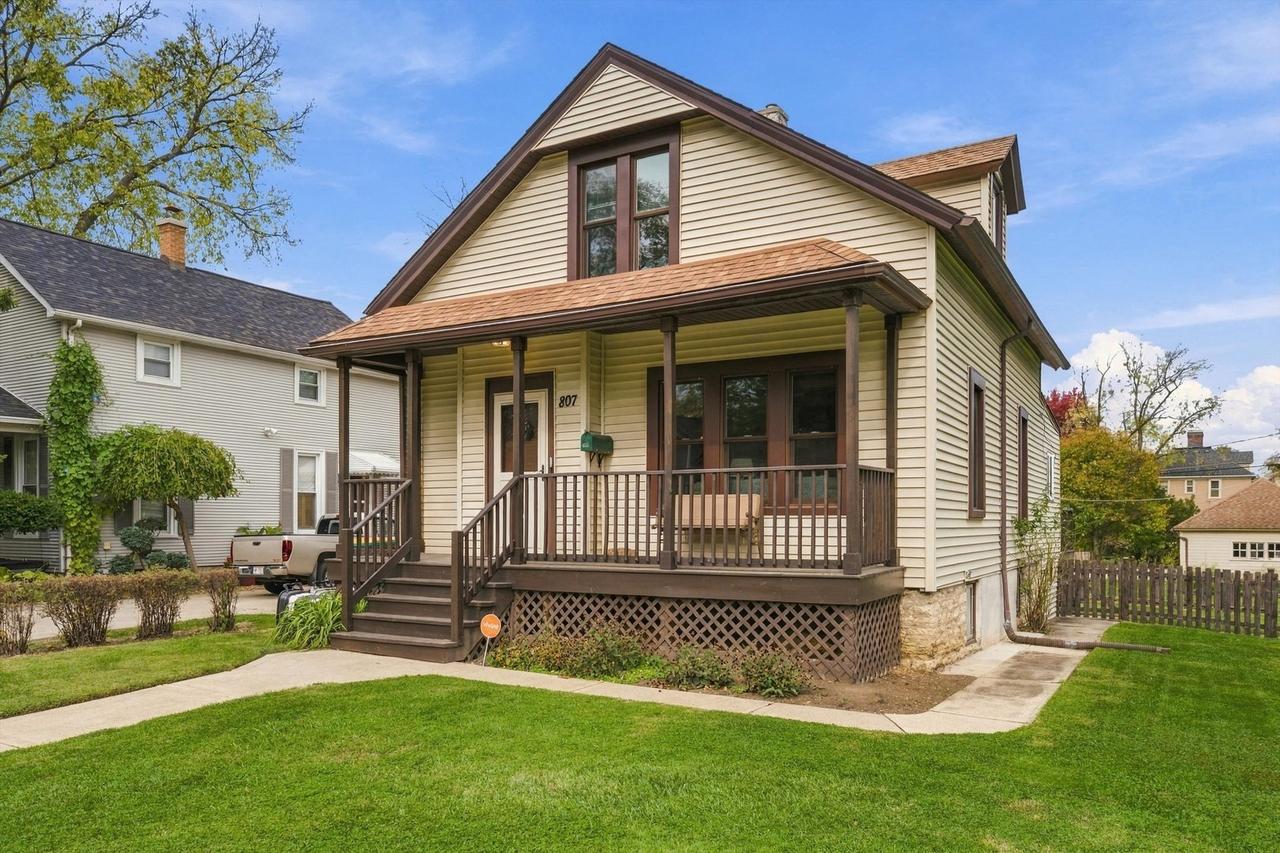 807 Campbell St., Joliet, IL 60435