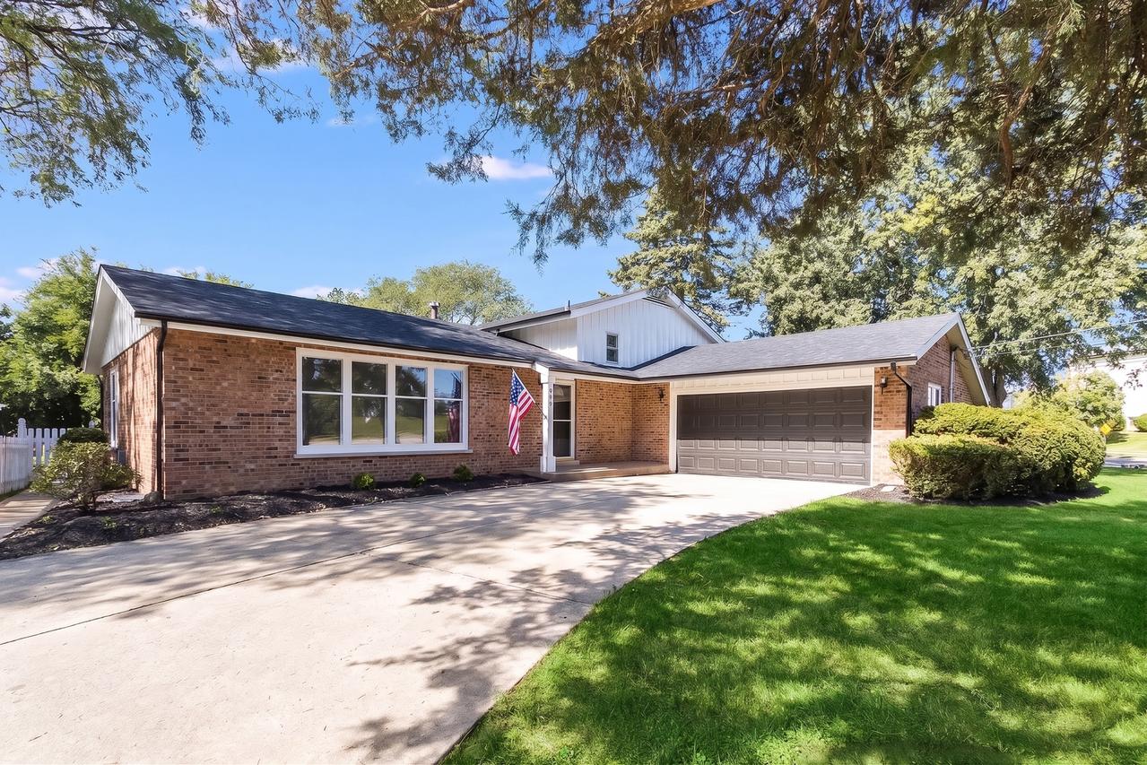640 N Locust St., Frankfort, IL 60423