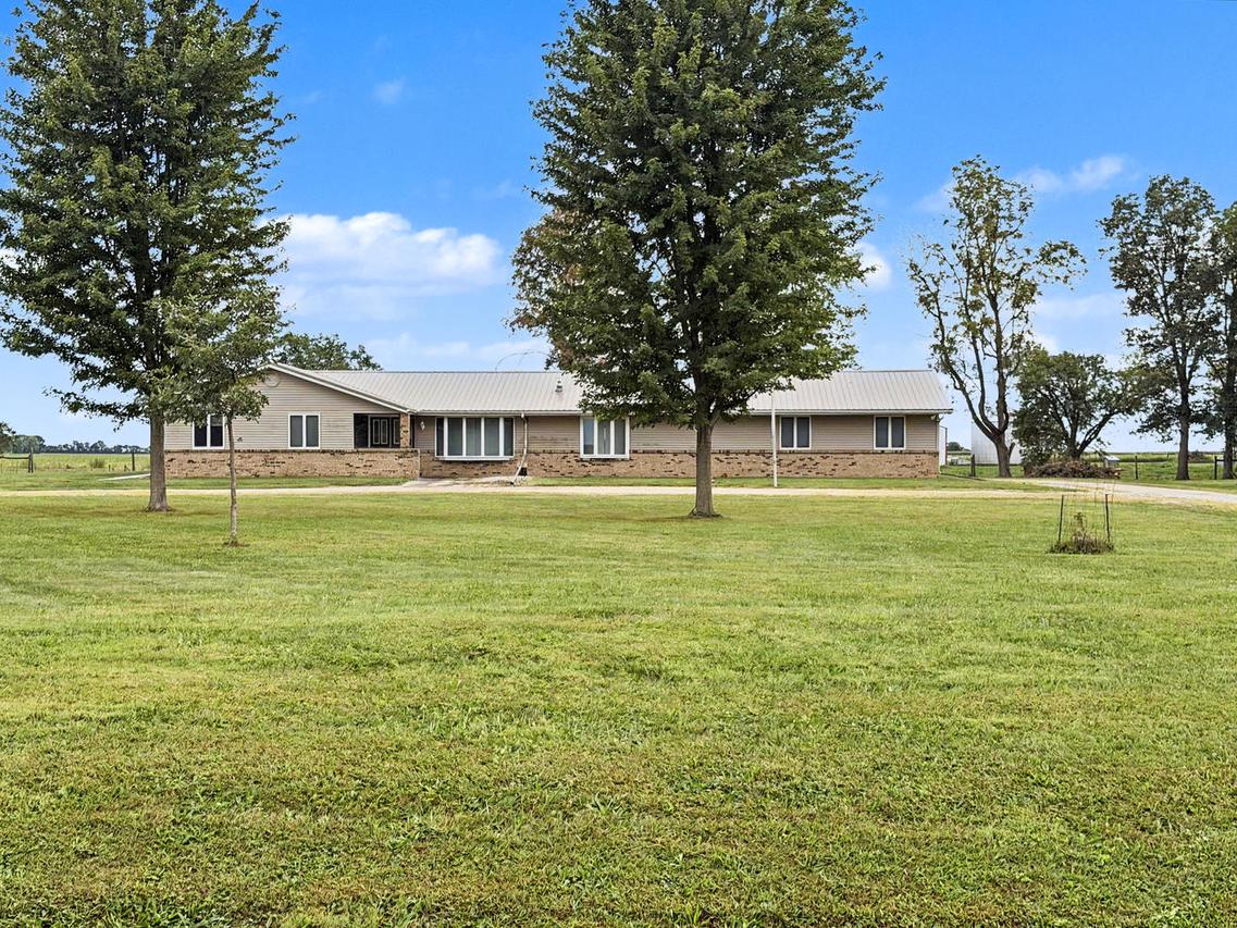 2661 E 900 North Rd., Milford, IL 60953