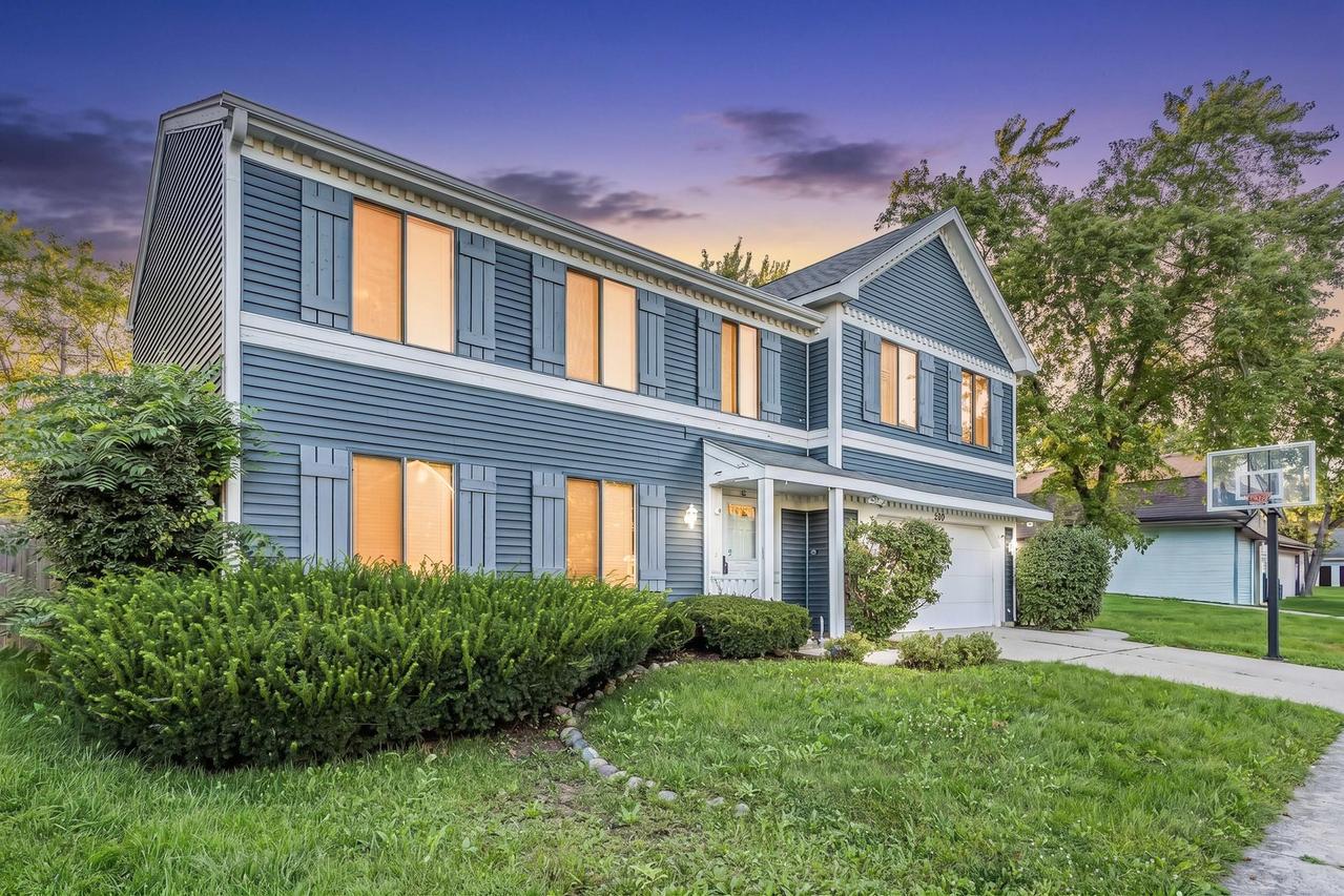 206 Albert Dr., Vernon Hills, IL 60061