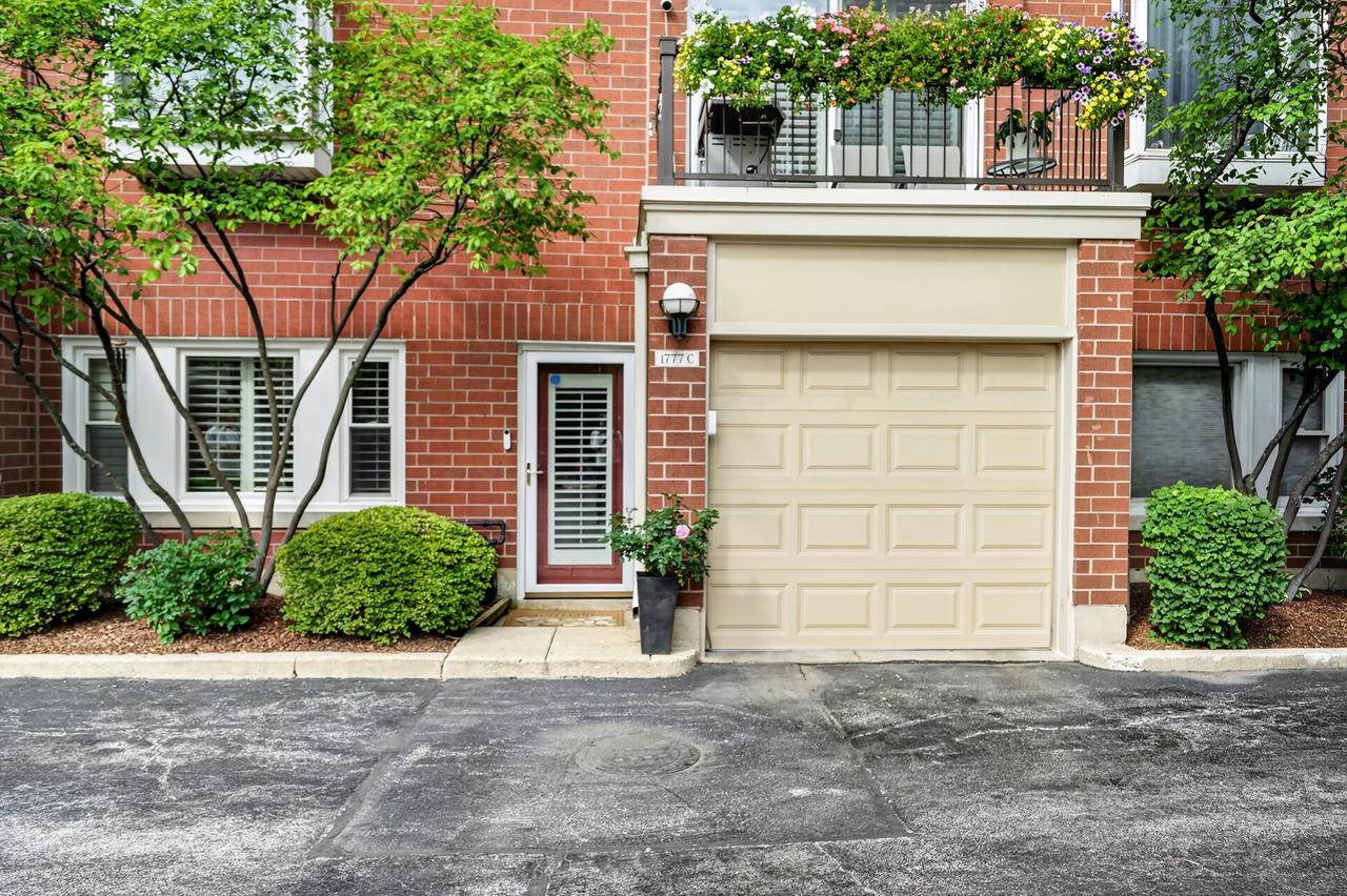 1777 W Altgeld St. #C, Chicago, IL 60614