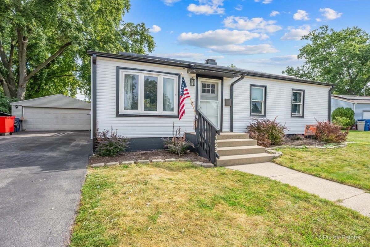 1625 Sunrise Dr., Dekalb, IL 60115