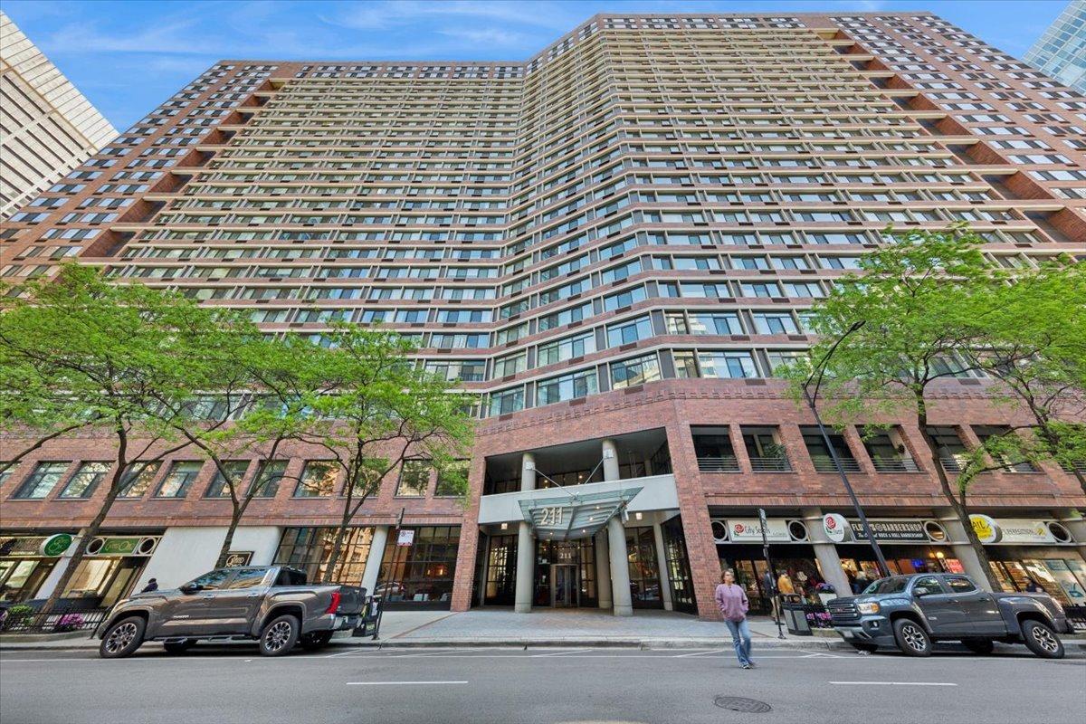211 E Ohio St. #2216, Chicago, IL 60611