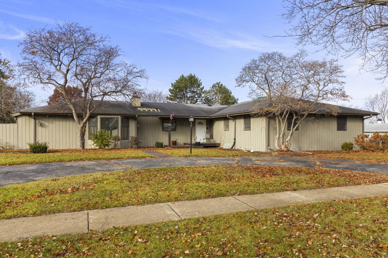 10501 Cindy Jo Ave., Huntley, IL 60142