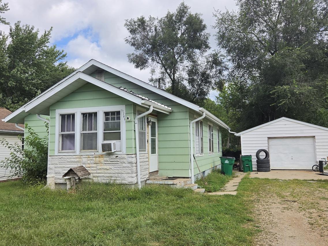 1705 English St., Rock Falls, IL 61071