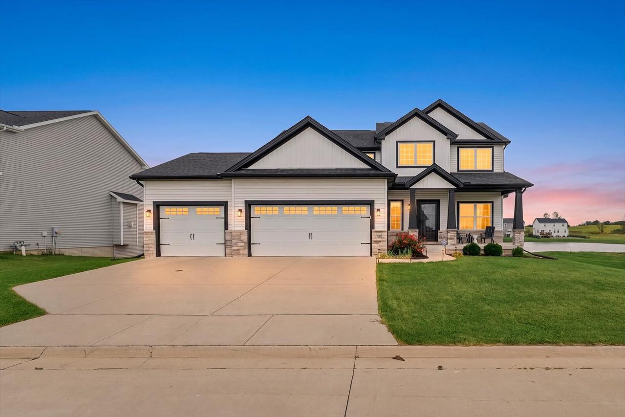 1920 Roseland Dr., Mahomet, IL 61853