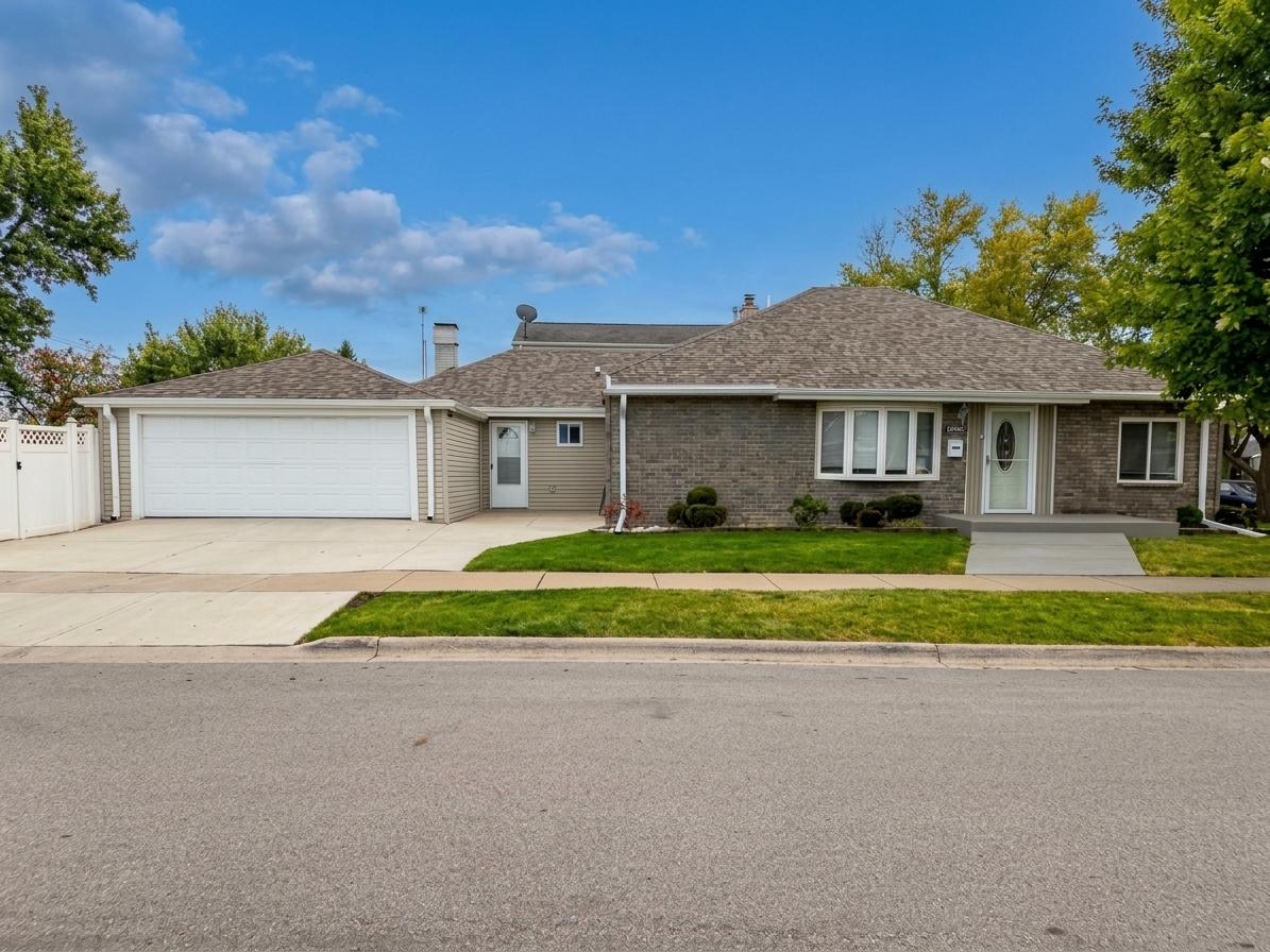 10801 Oak Ave., Chicago Ridge, IL 60415
