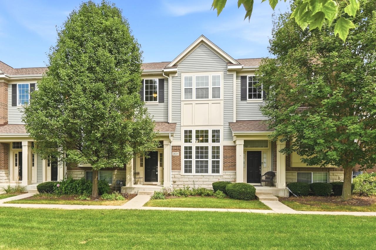 2845 Henley Ln., Naperville, IL 60540