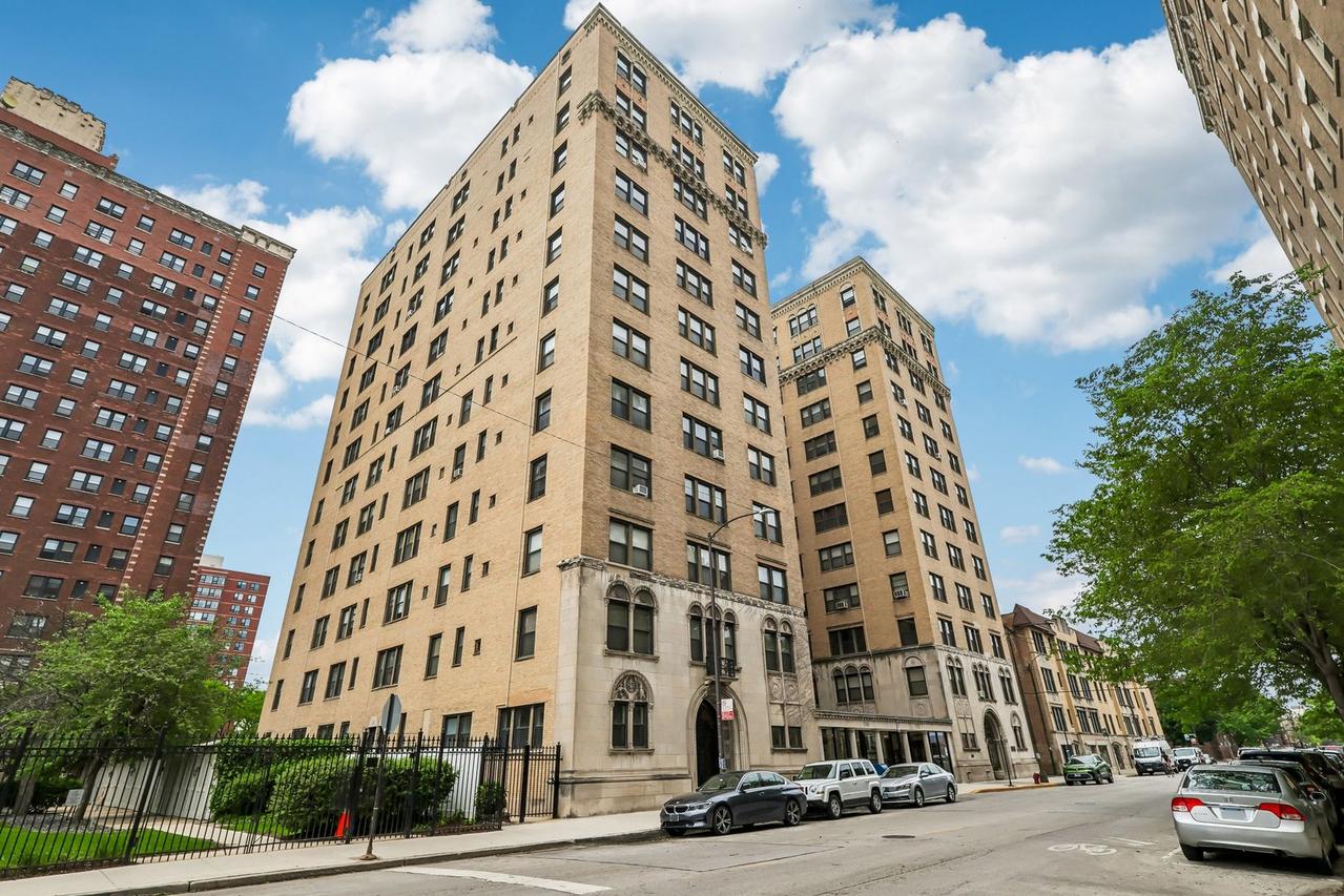 1755 E 55th St. #605, Chicago, IL 60615