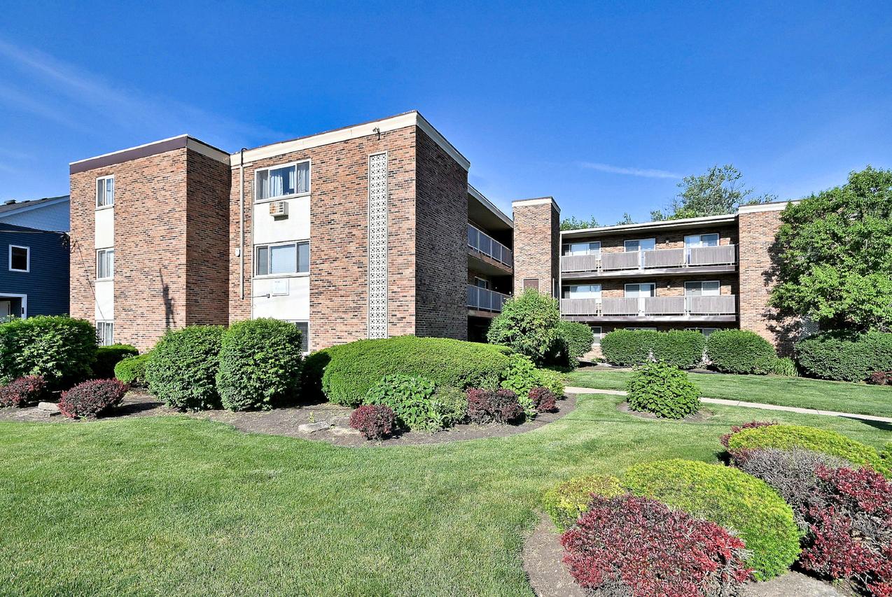 600 S York St. #3E, Elmhurst, IL 60126