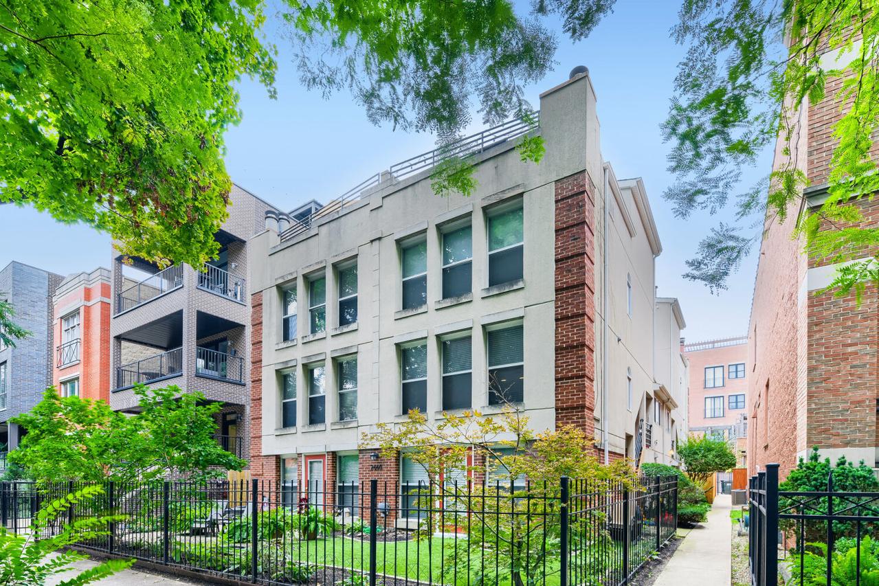 2660 N Bosworth Ave. #1NW, Chicago, IL 60614