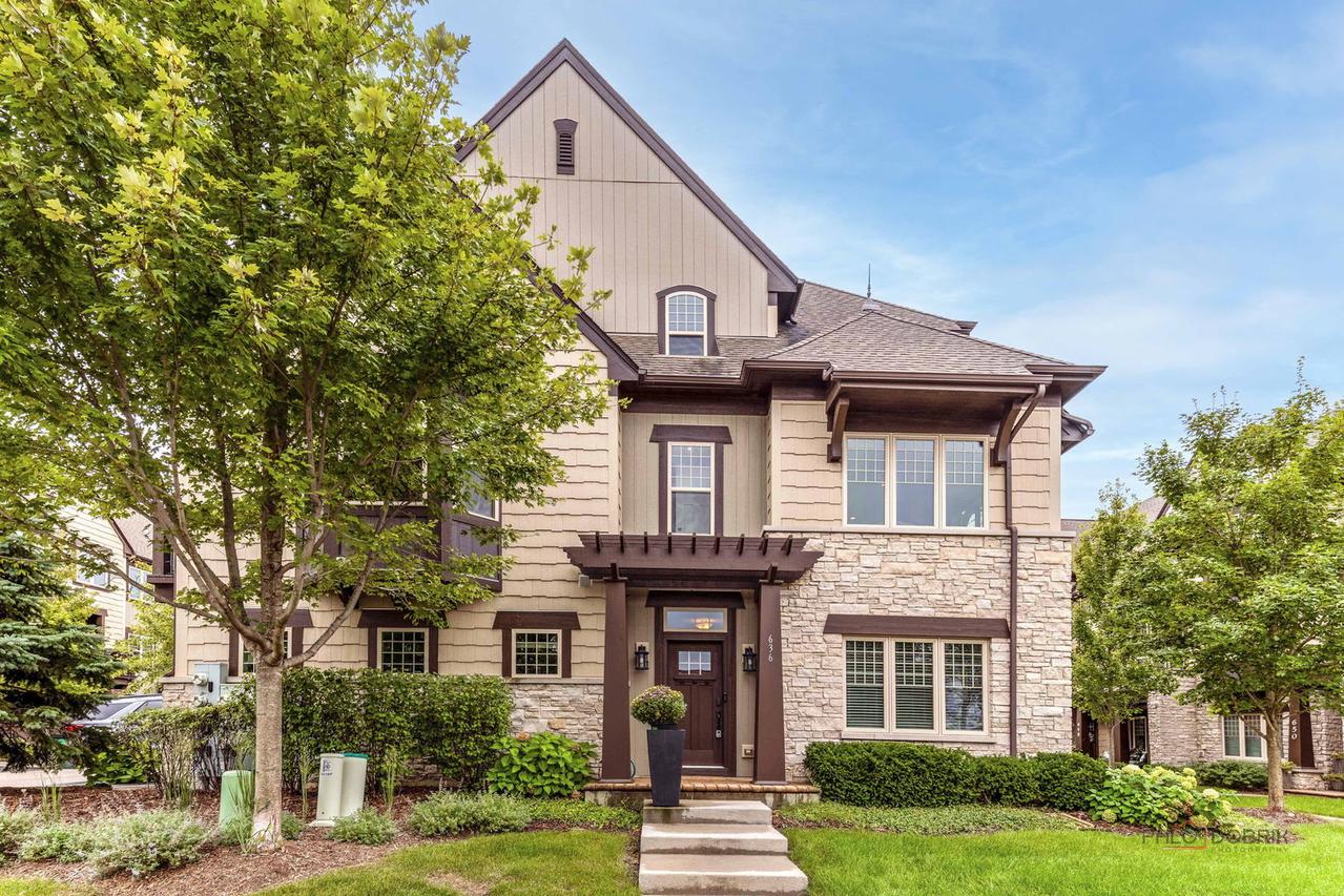 636 Parkside Ct., Libertyville, IL 60048