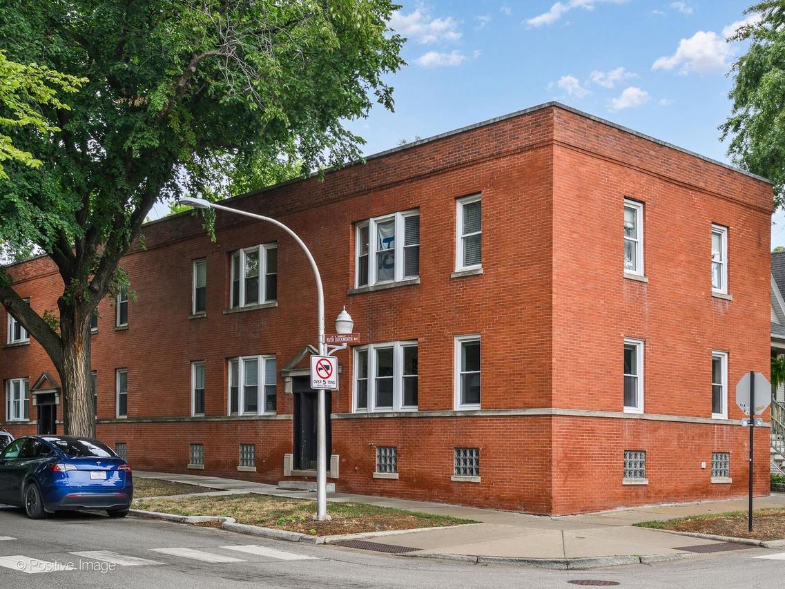 3803 N Ravenswood Ave. #1, Chicago, IL 60613