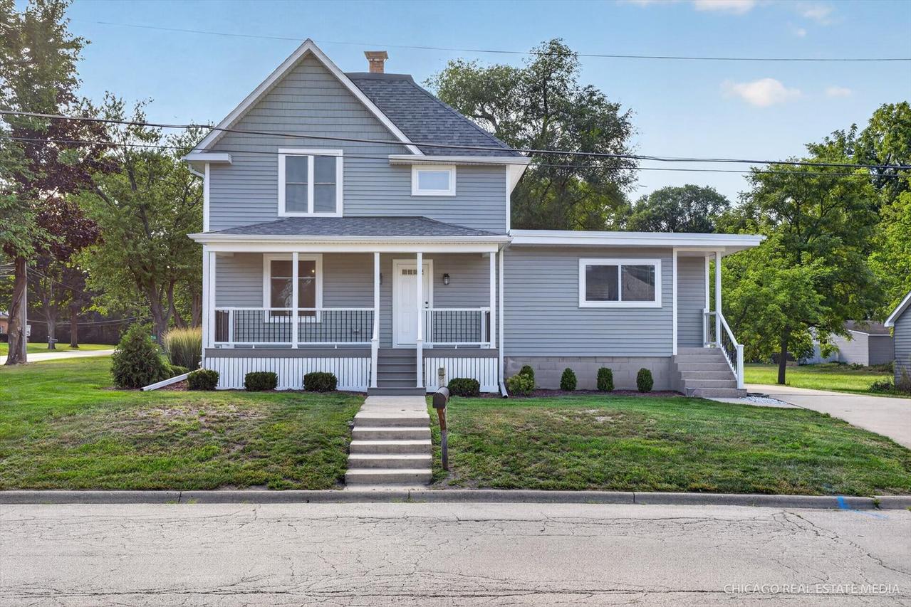 324 Maple St., Marengo, IL 60152