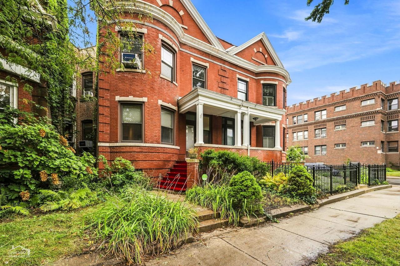 5402 S University Ave., Chicago, IL 60615