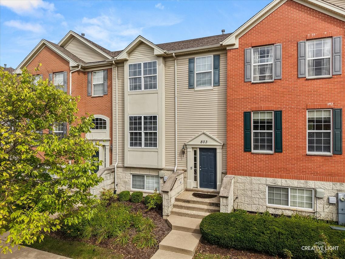 803 Brodhead Dr., Aurora, IL 60504