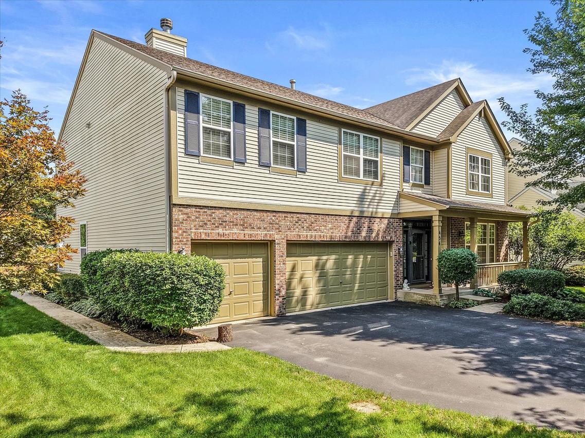 454 Chesterfield Ln., North Aurora, IL 60542