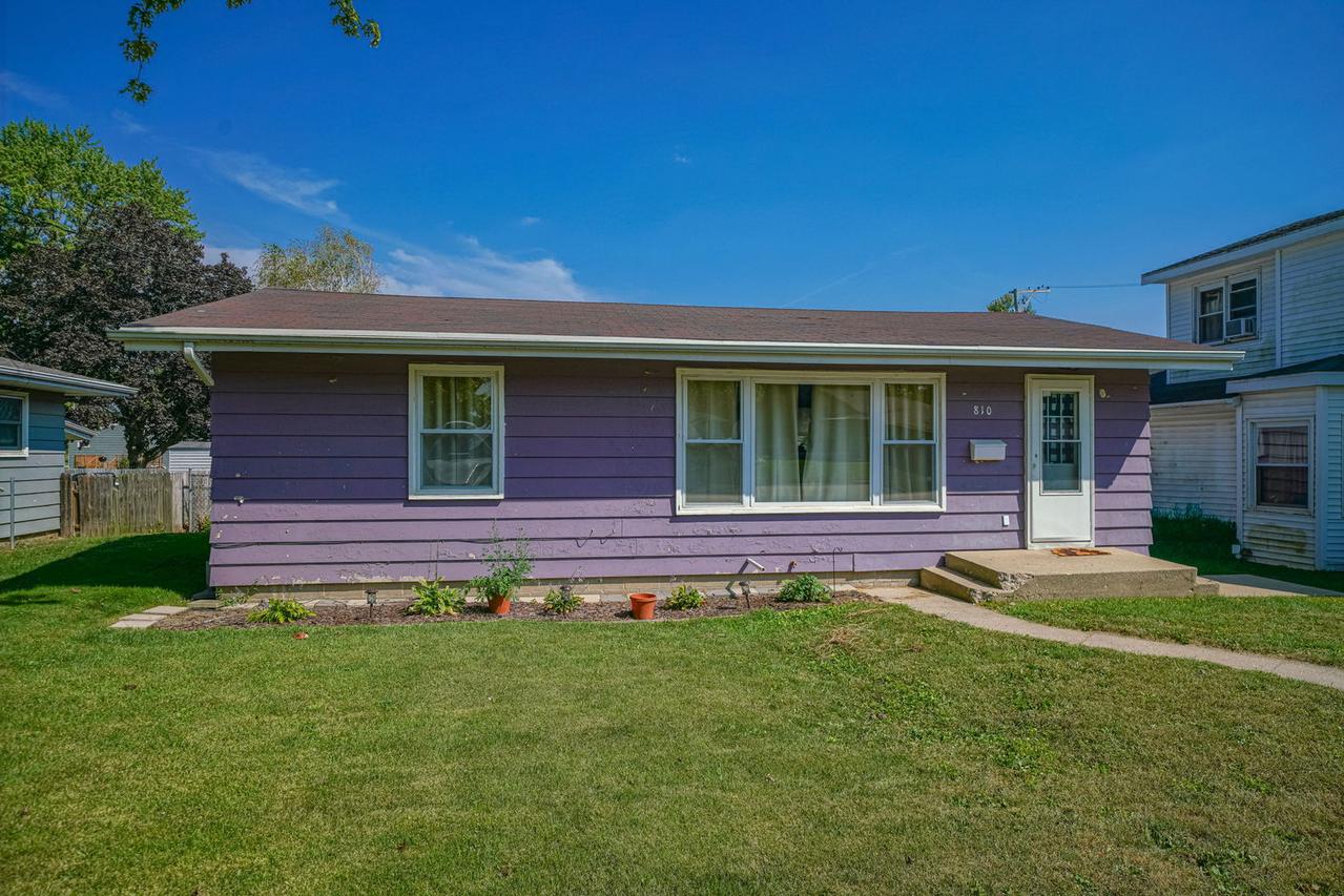 810 S Congress Ave., Polo, IL 61064