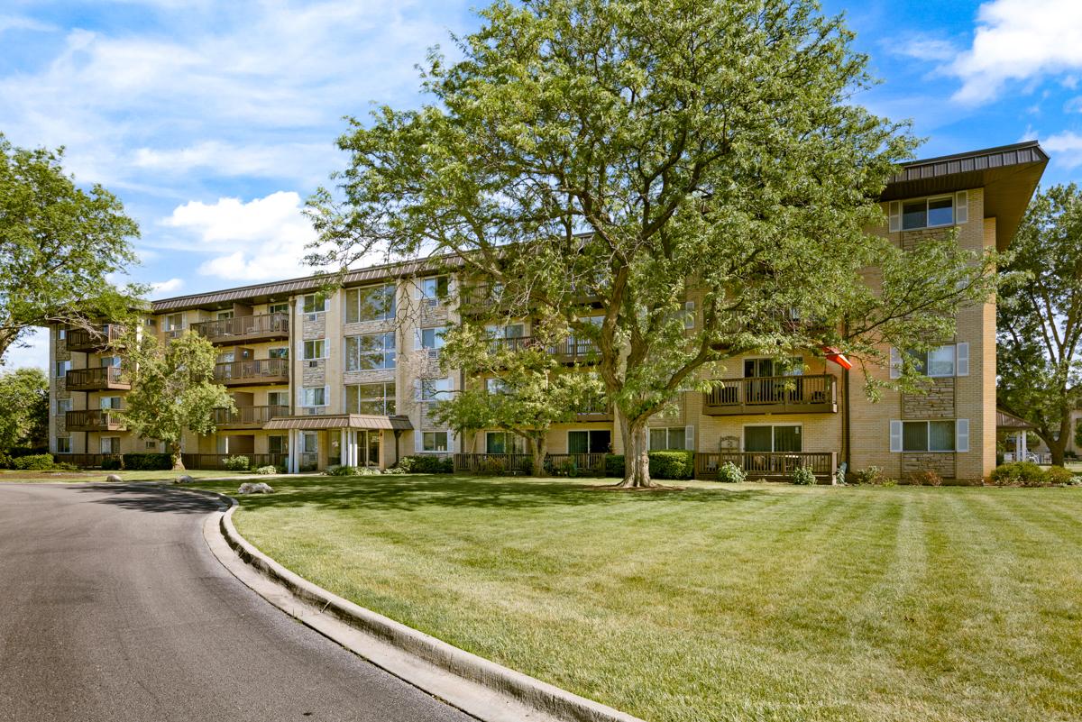 2214 S Goebbert Rd. #178, Arlington Heights, IL 60005
