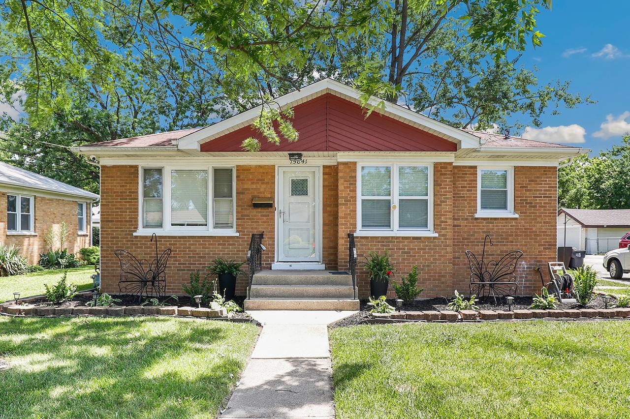15641 S Park Ave., South Holland, IL 60473