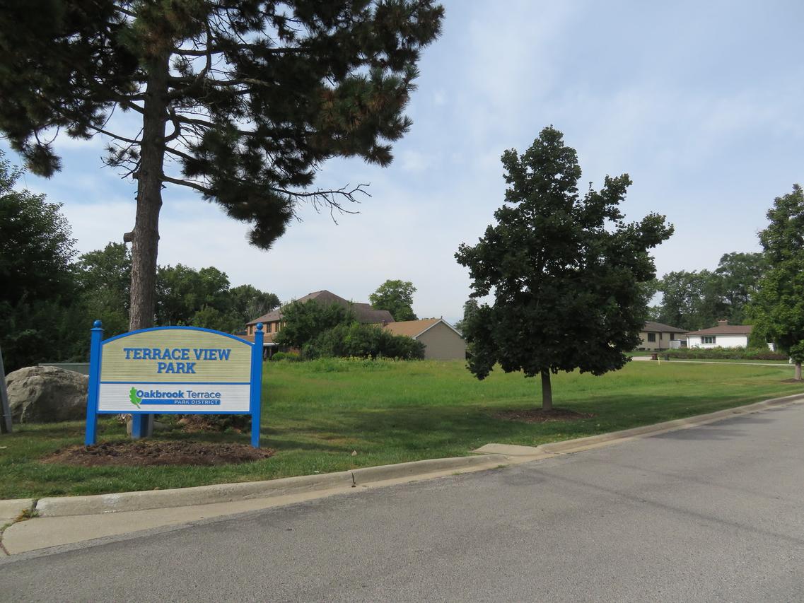 17W071 Hodges Rd., Oakbrook Terrace, IL 60181