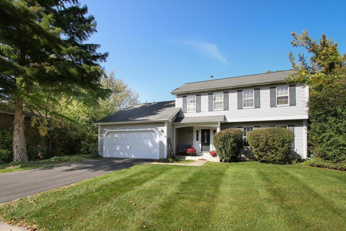 586 Liberty Ave., South Elgin, IL 60177