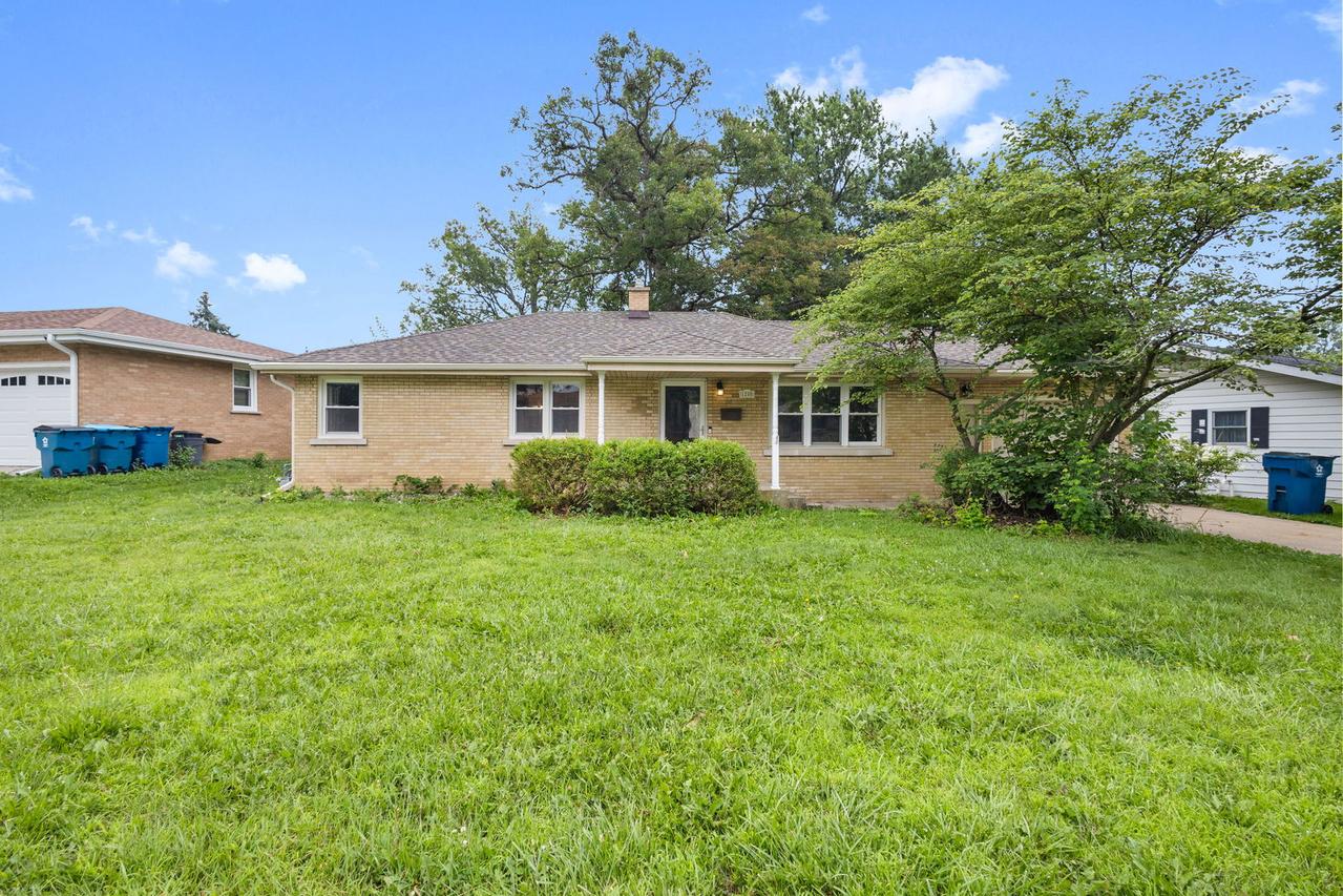 1280 Gertsam Dr., Bradley, IL 60915