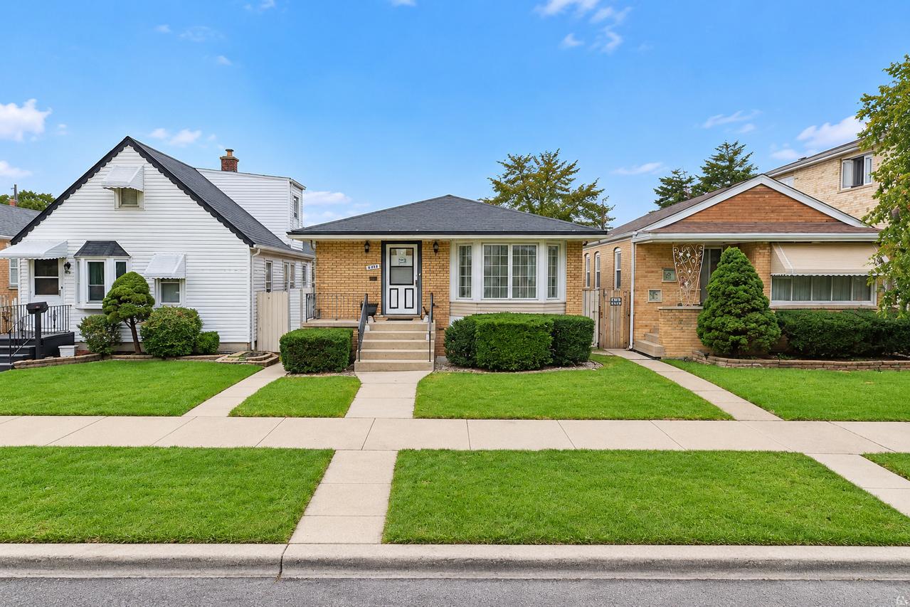 6114 S Parkside Ave., Chicago, IL 60638