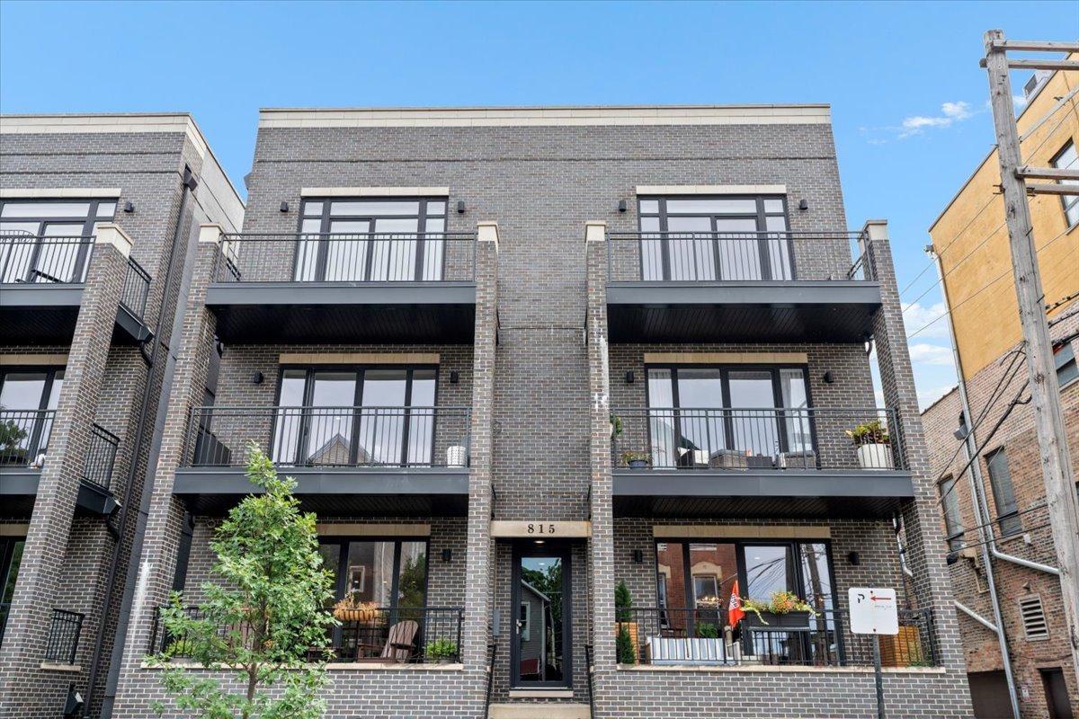 815 N Paulina St. #2N, Chicago, IL 60622