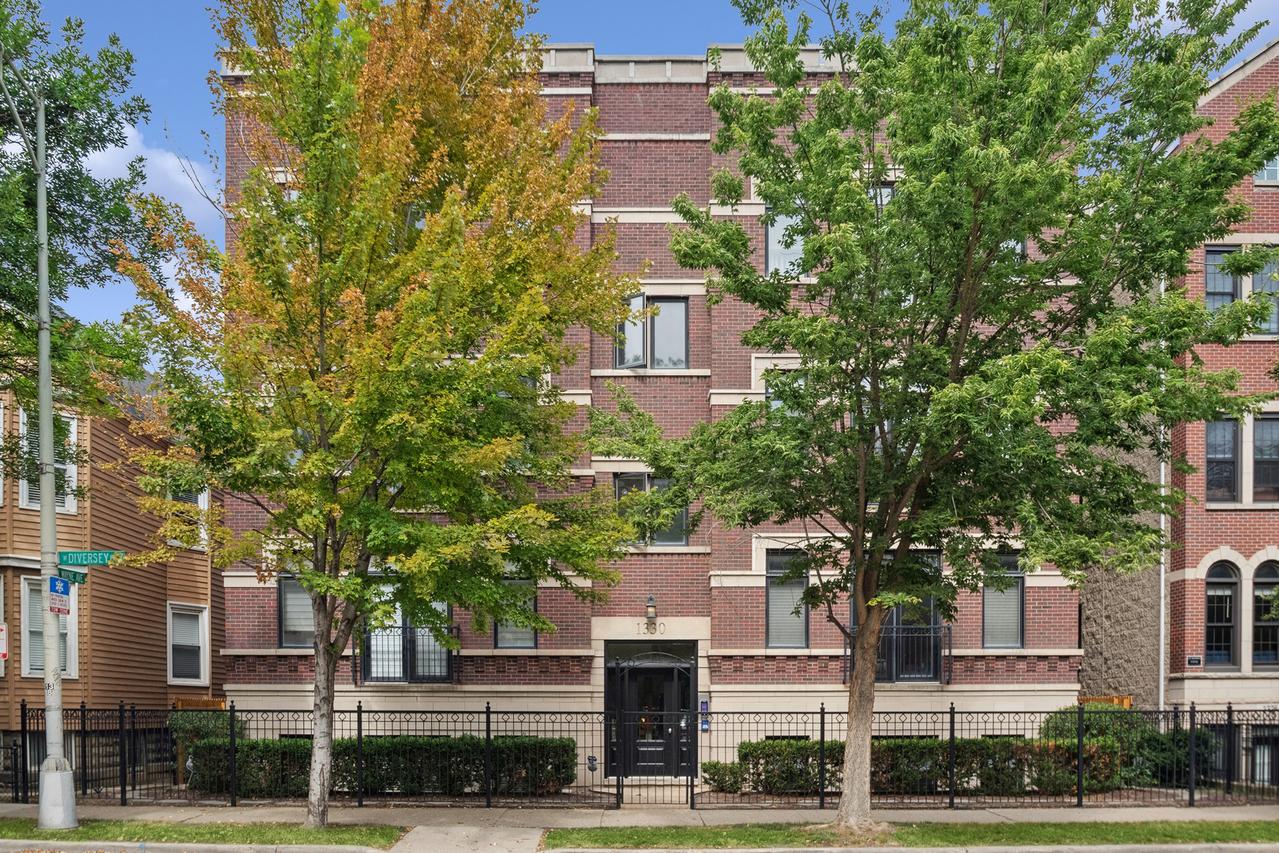 1330 W Diversey Pkwy. #1W, Chicago, IL 60614